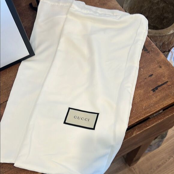 Gucci White Sneakers with Red and Green Snake Design - Picture 7 of 10